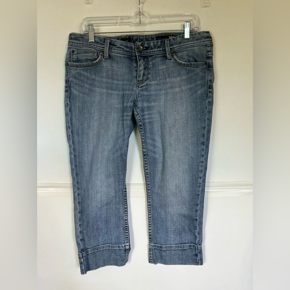 X2 Classic Blue Women's capri jeans. Size 10